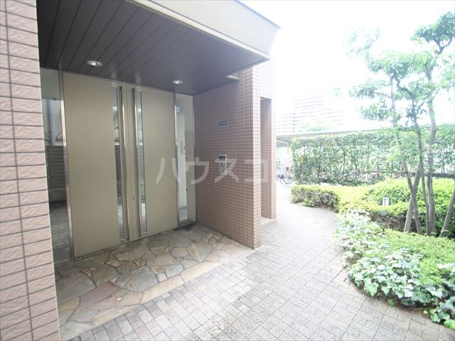 2/5 エントランス
