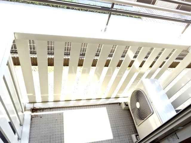 18/23 バルコニー