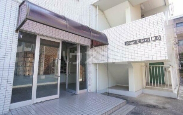 20/27 エントランス