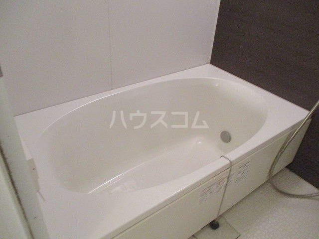 13/30 浴室