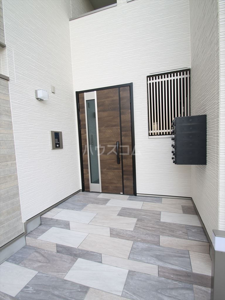 2/5 エントランス