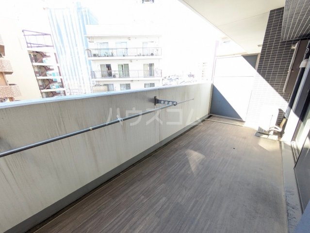 23/30 バルコニー