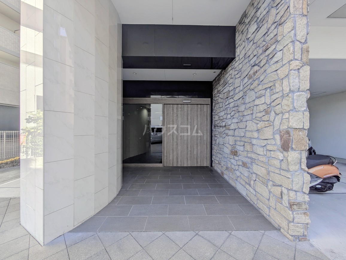 29/30 エントランス