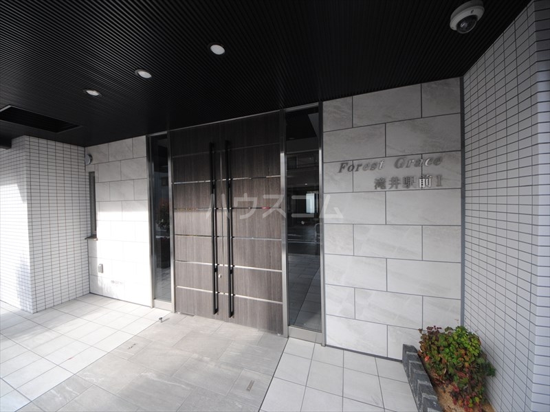 28/30 エントランス