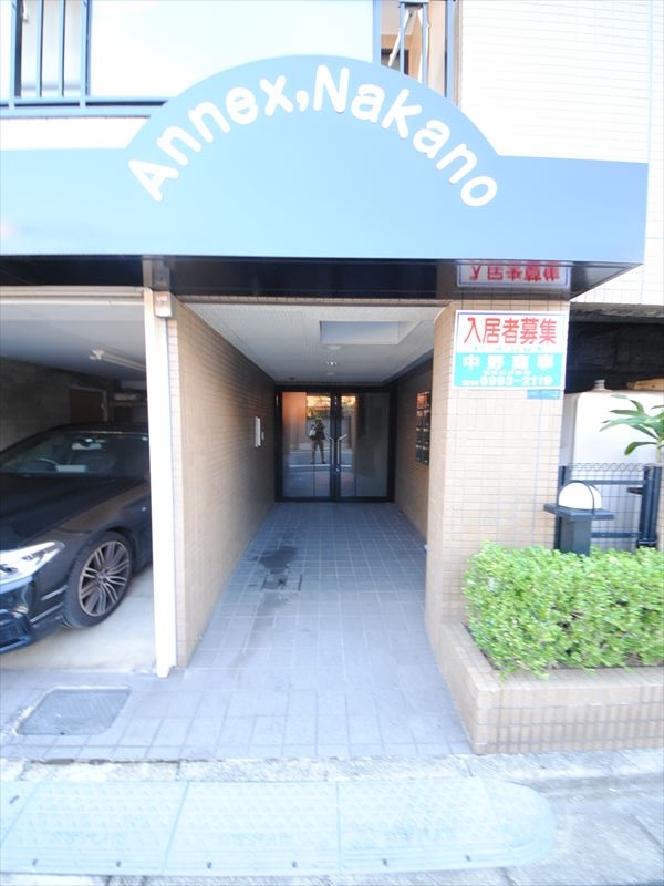 17/23 エントランス