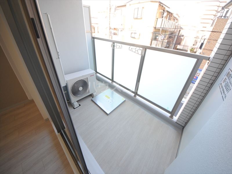 23/30 バルコニー