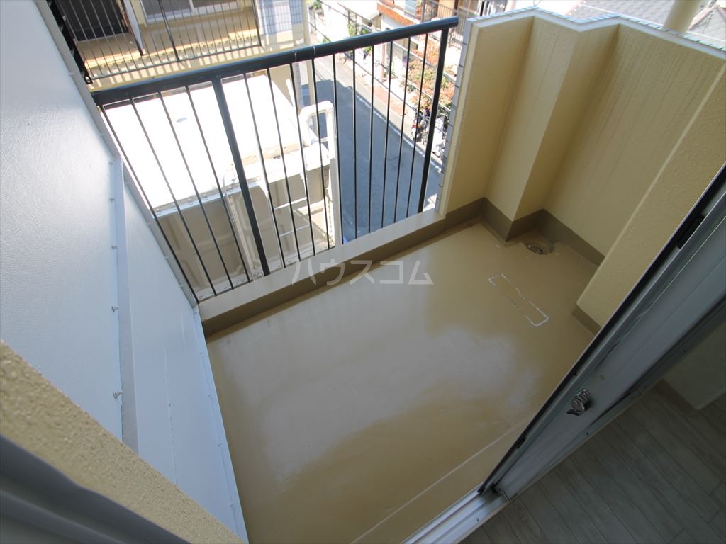 21/30 バルコニー