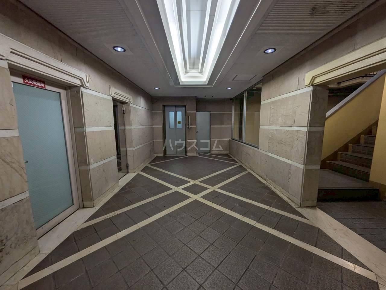 29/30 エントランス