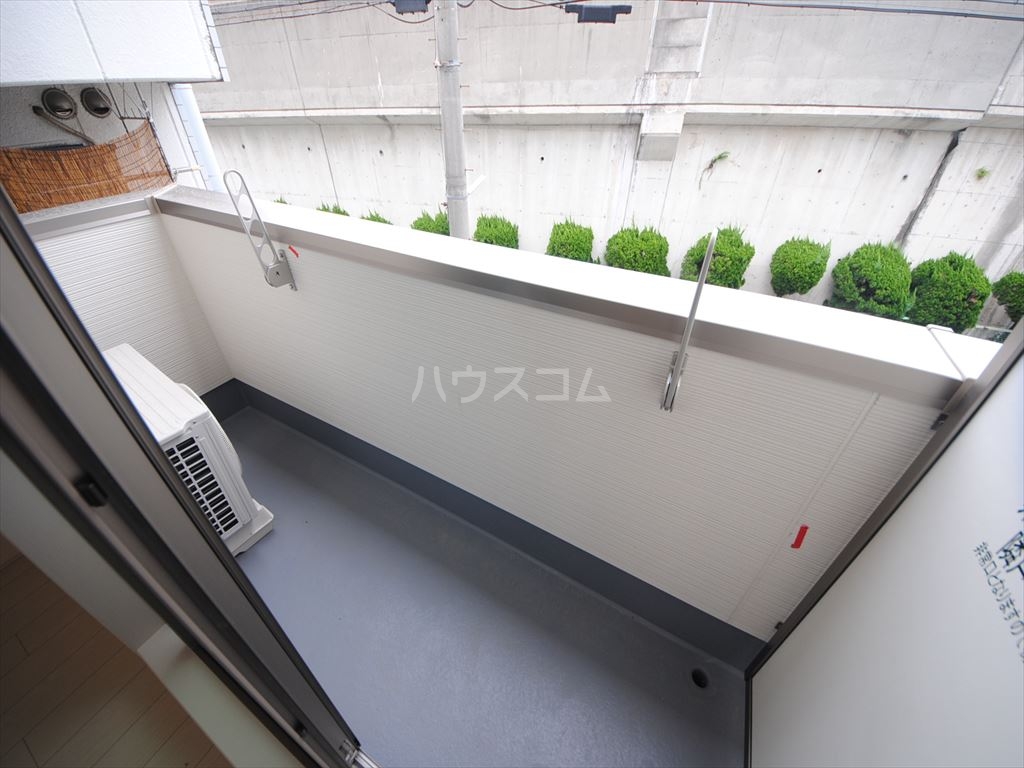 16/23 バルコニー