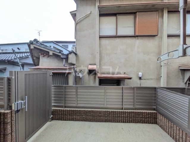 23/30 バルコニー