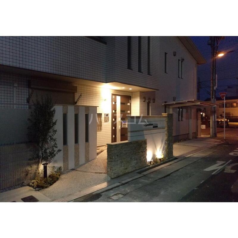 2/4 エントランス