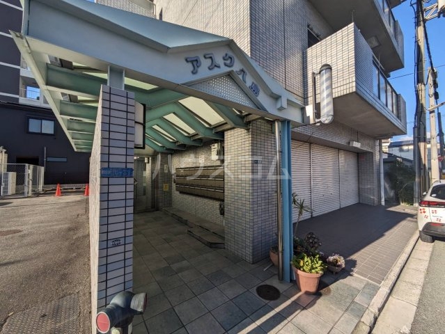 4/5 エントランス