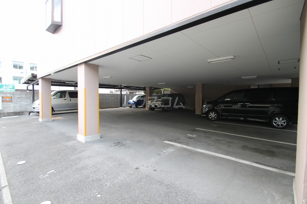 3/5 駐車場