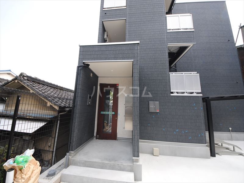 29/30 エントランス