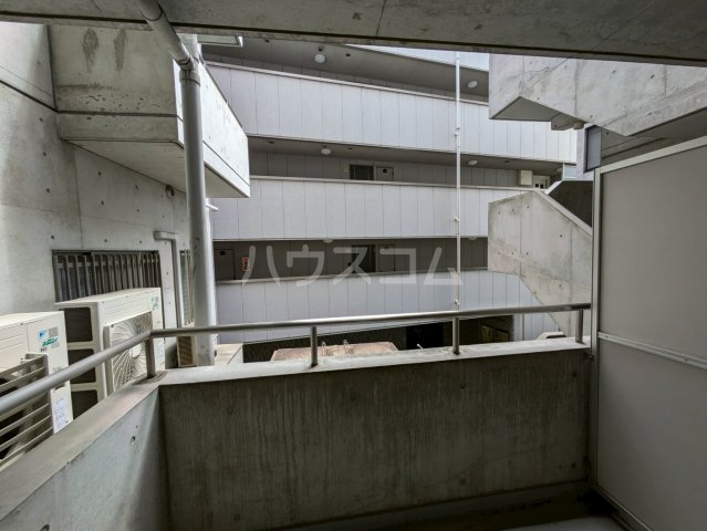 19/30 バルコニー