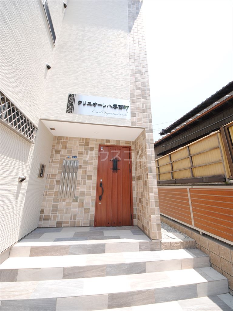 25/30 エントランス