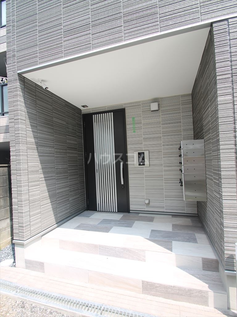 29/30 エントランス