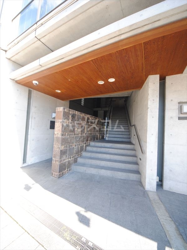 29/30 エントランス