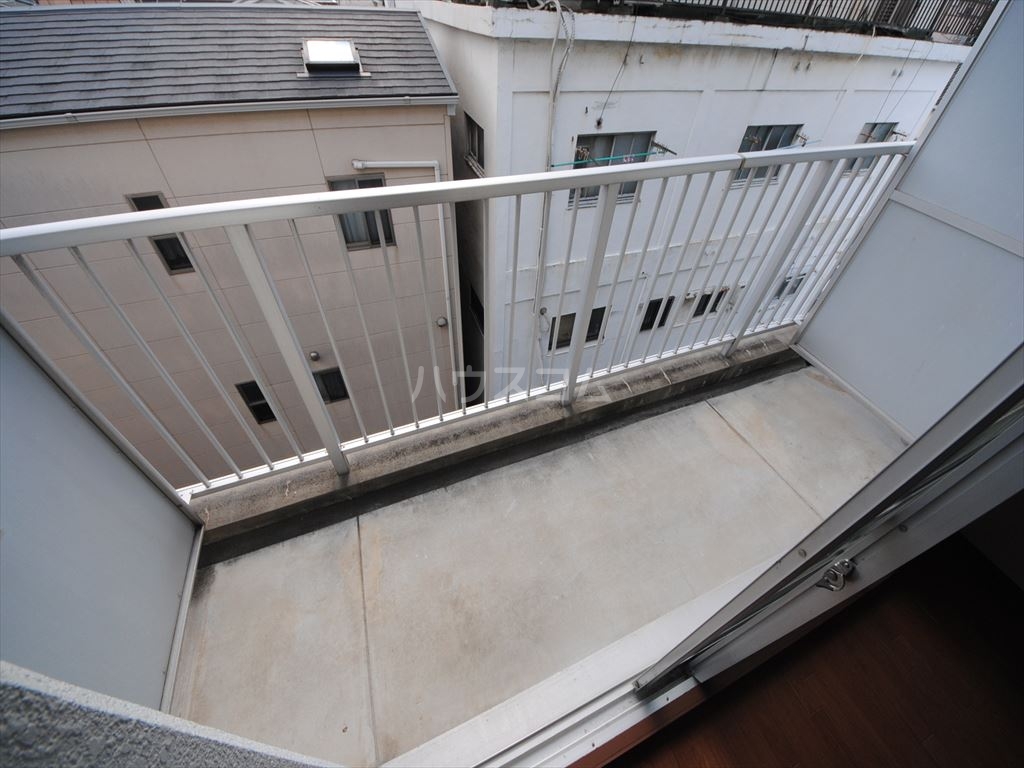 15/28 バルコニー