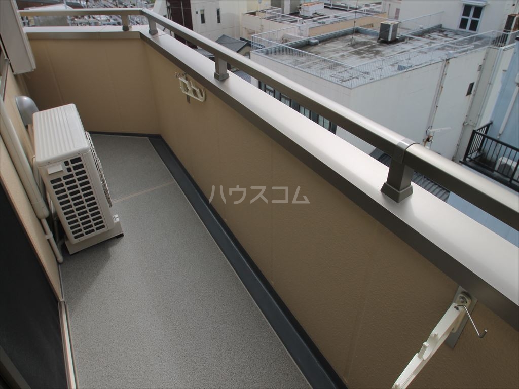 16/22 バルコニー