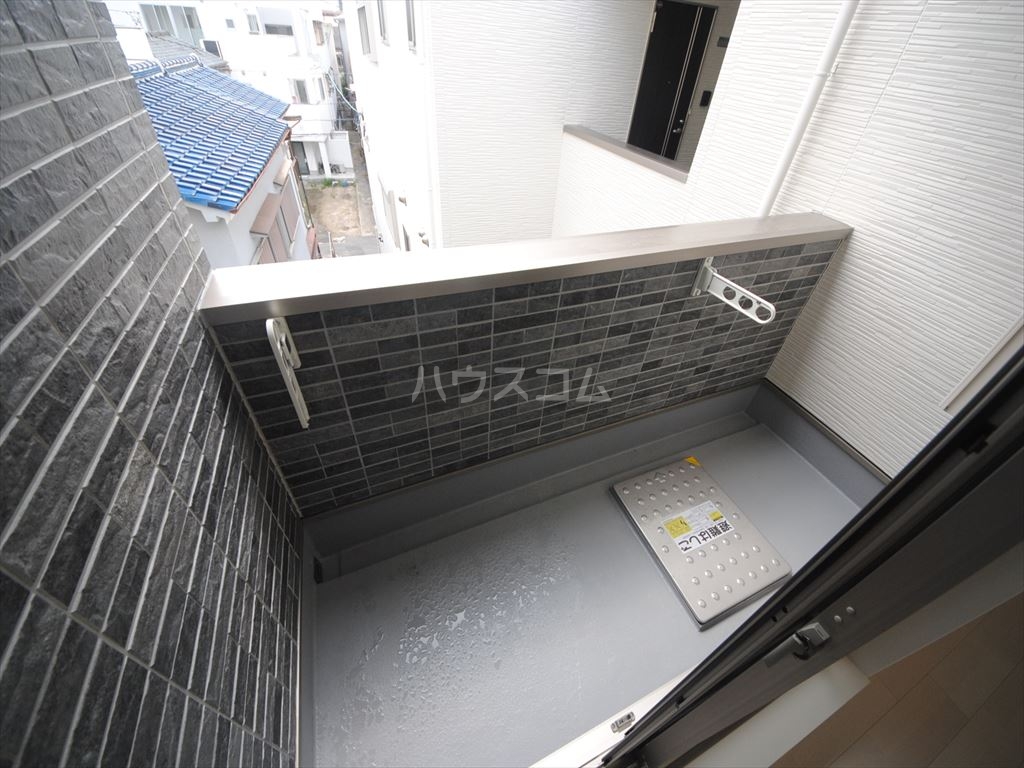 18/28 バルコニー