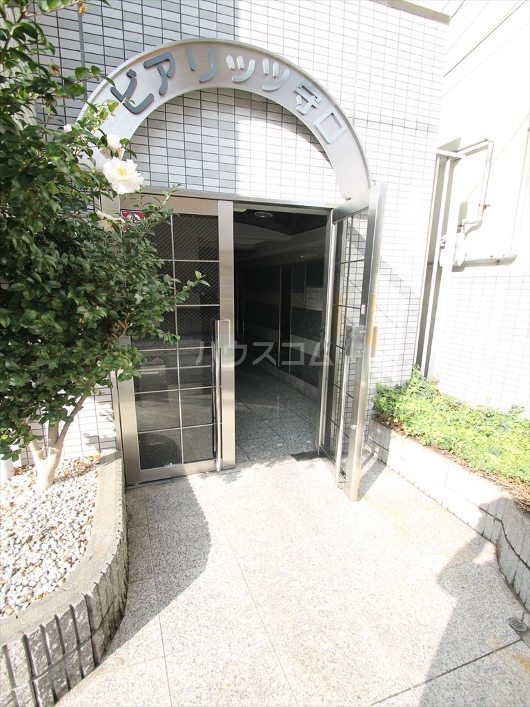 21/29 エントランス