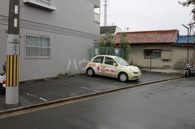 21/27 駐車場