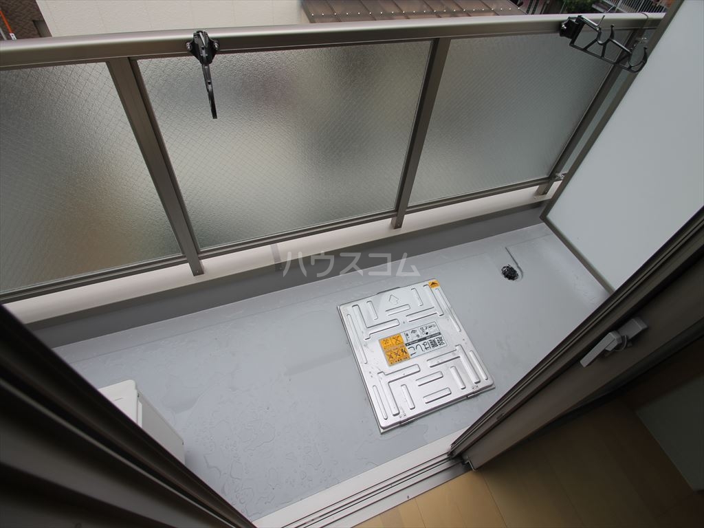 18/28 バルコニー