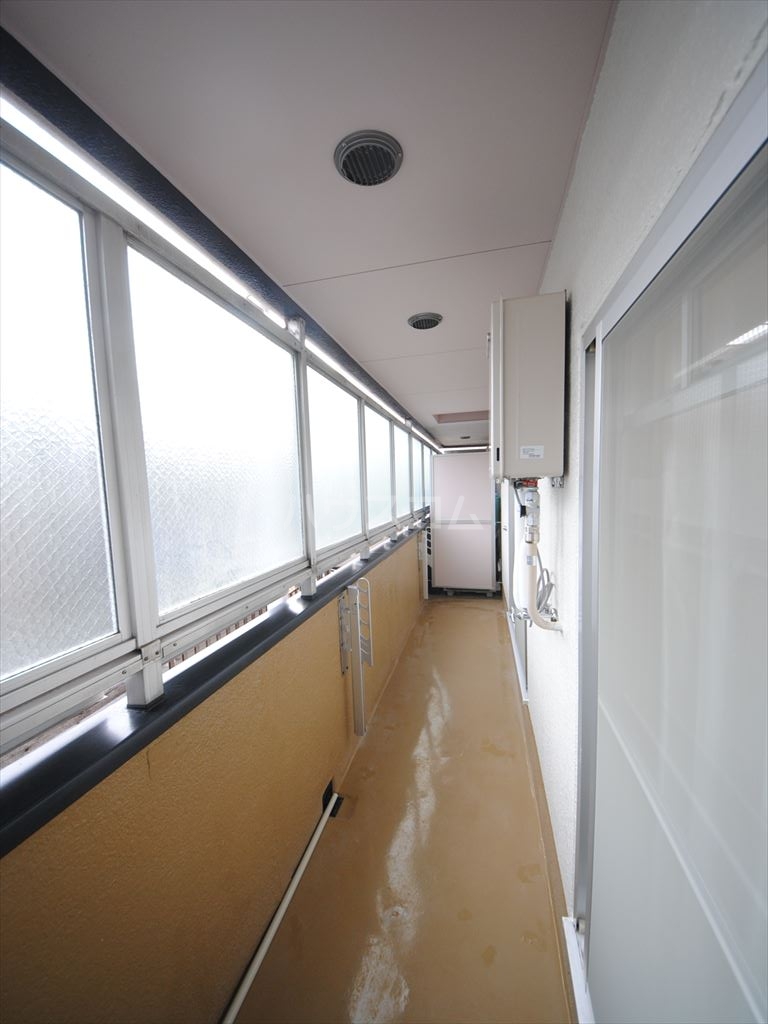 21/30 バルコニー