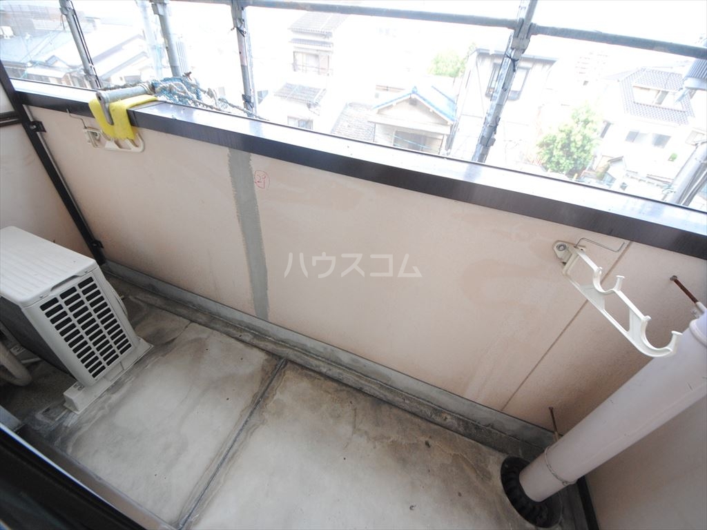 16/27 バルコニー