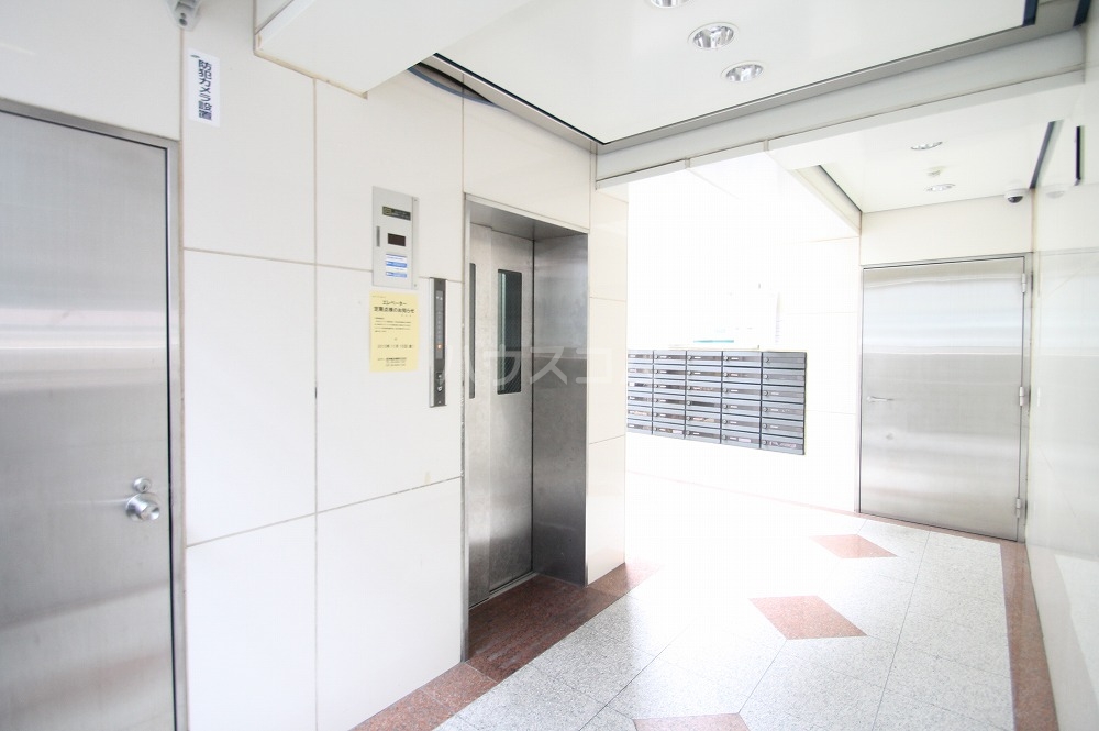 29/30 エントランス