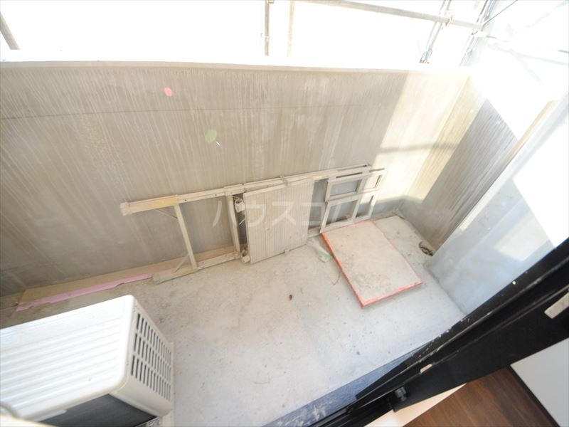 19/30 バルコニー