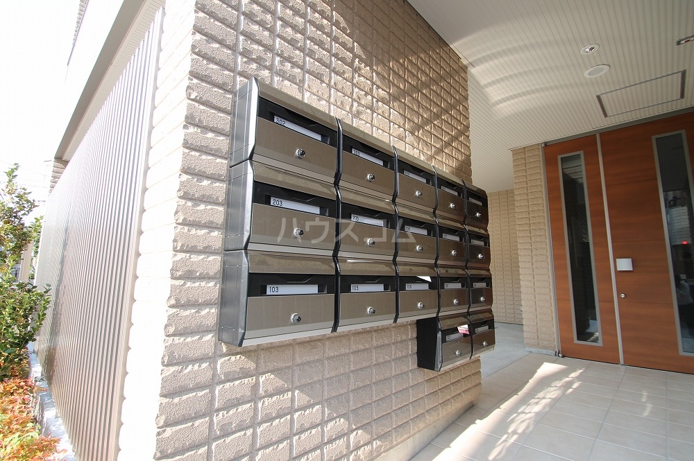 28/30 エントランス