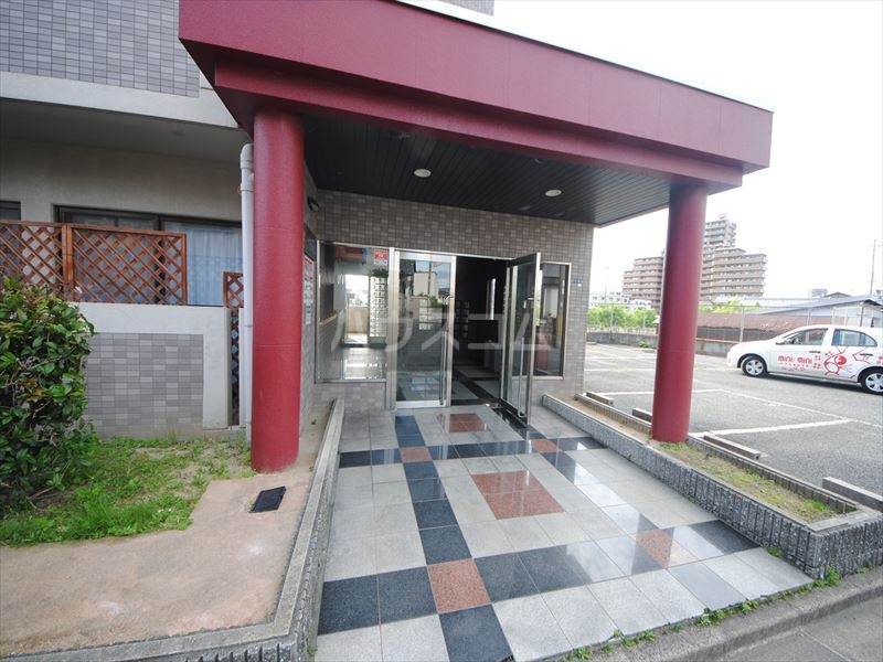 29/30 エントランス