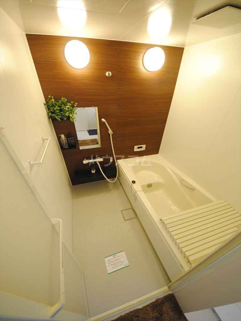 19/30 浴室
