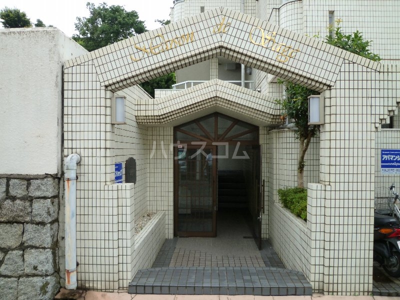 22/30 エントランス