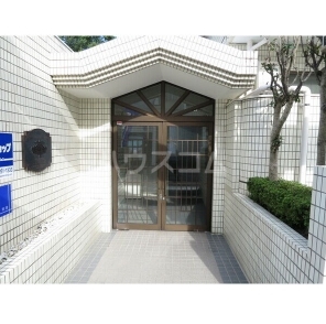 13/22 エントランス