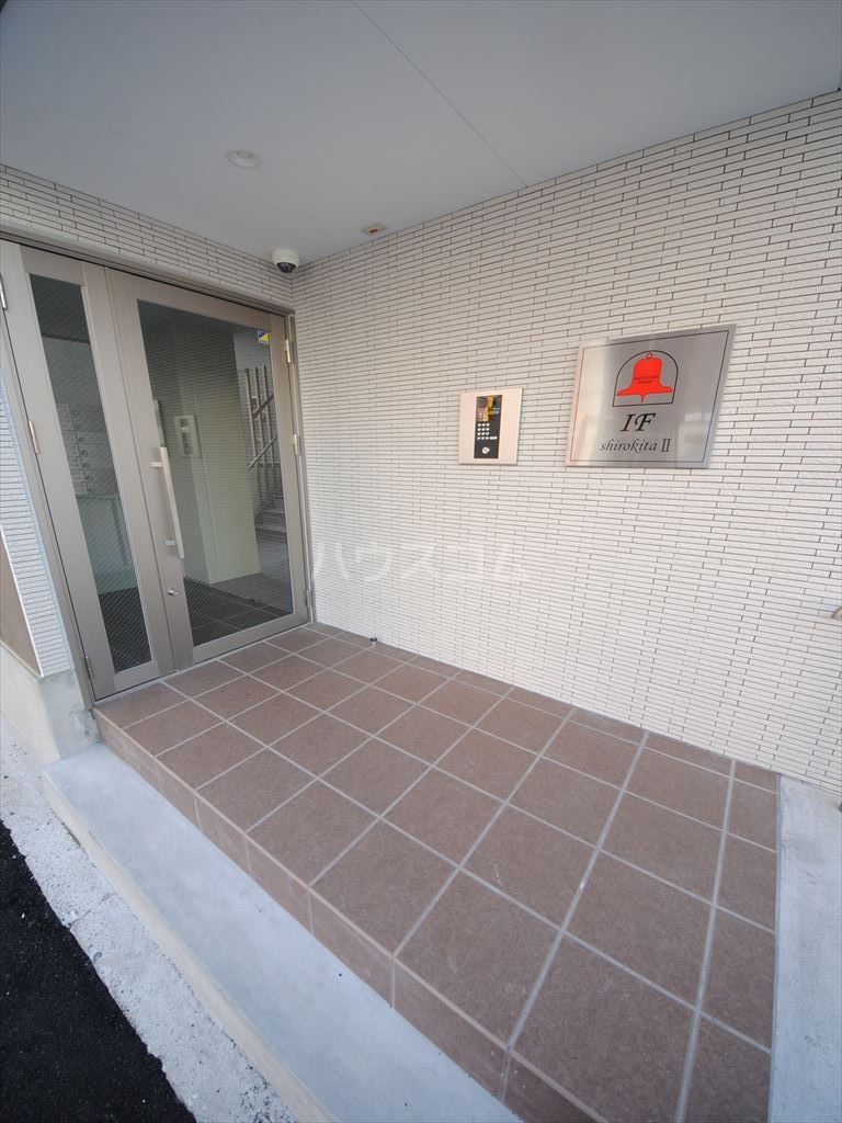 17/25 エントランス