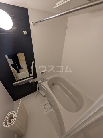 13/30 浴室