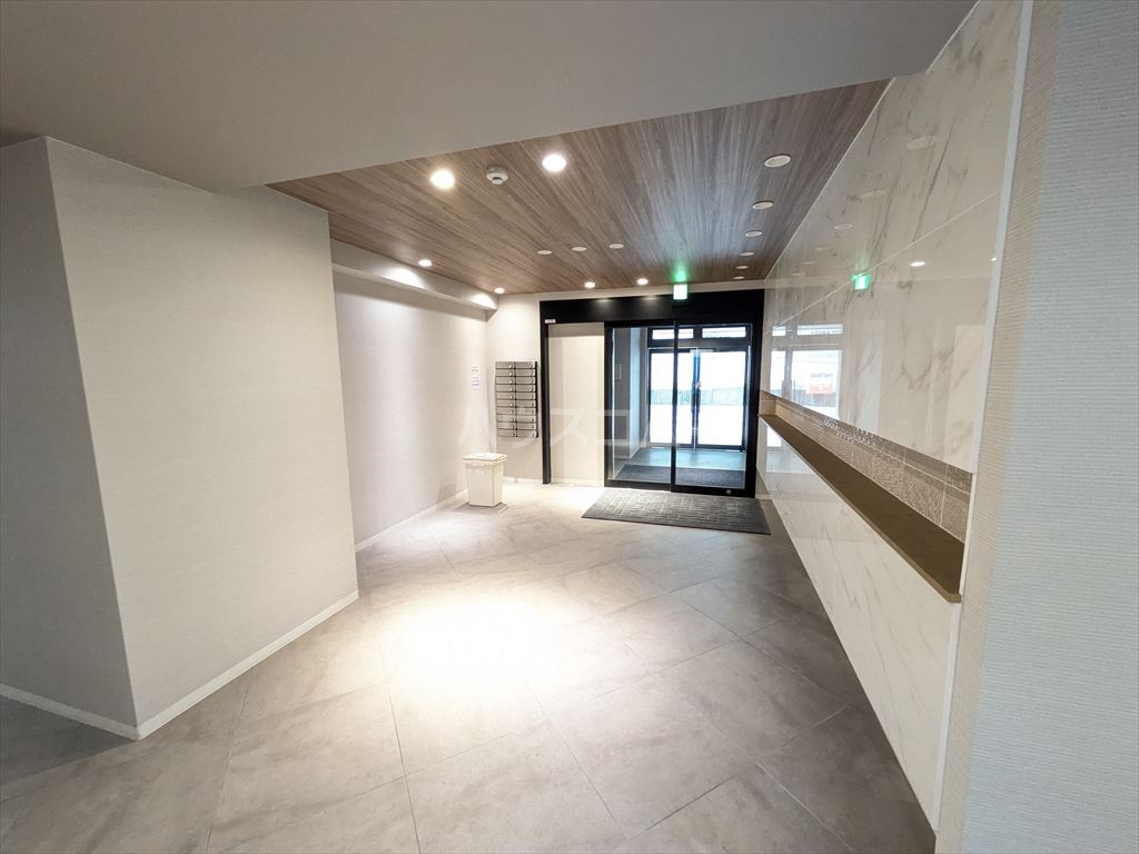 2/3 エントランス