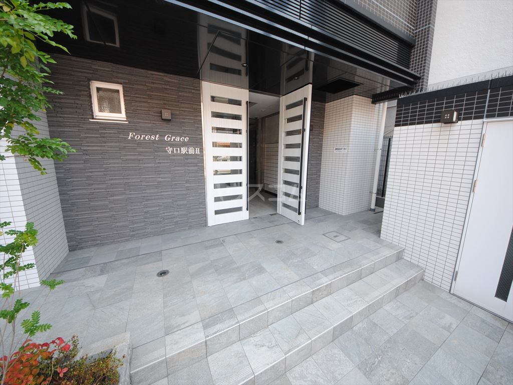 29/30 エントランス