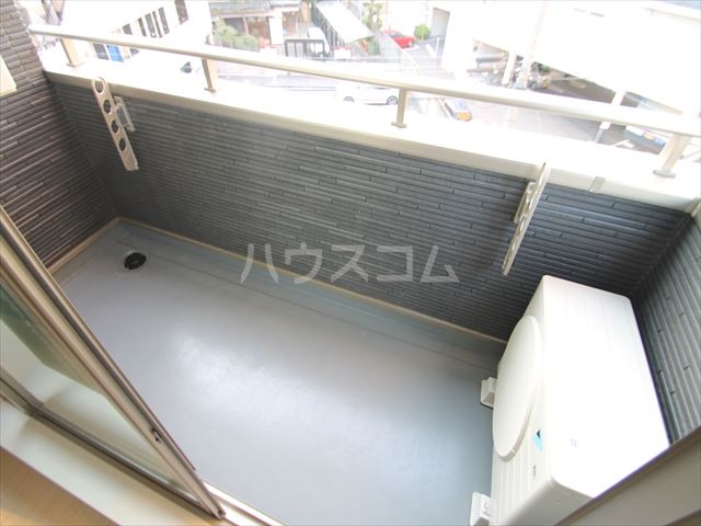 13/22 バルコニー