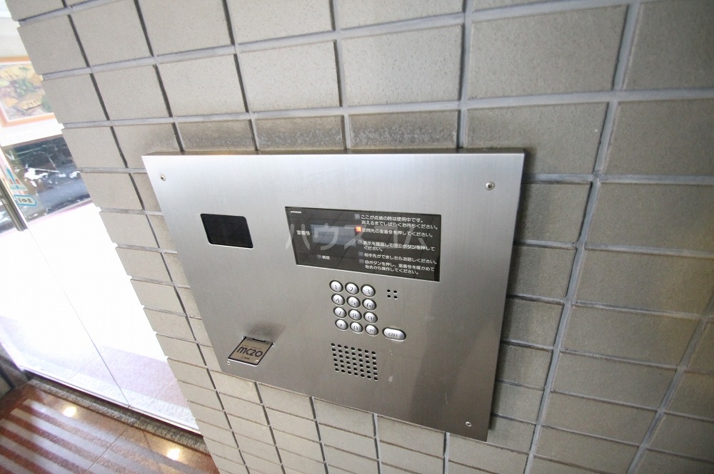 29/30 エントランス