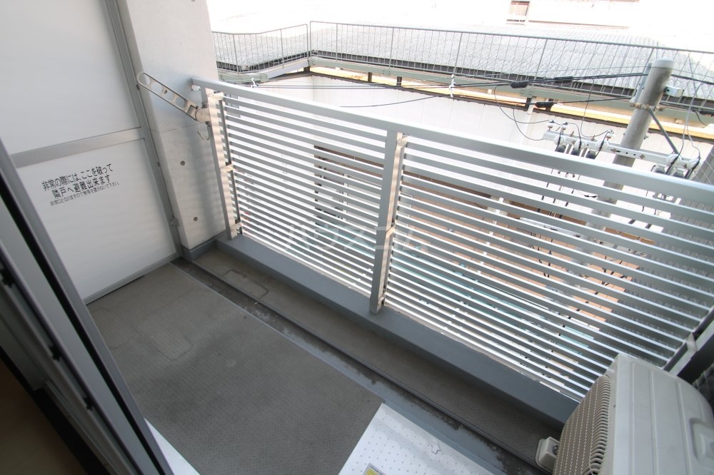 20/30 バルコニー