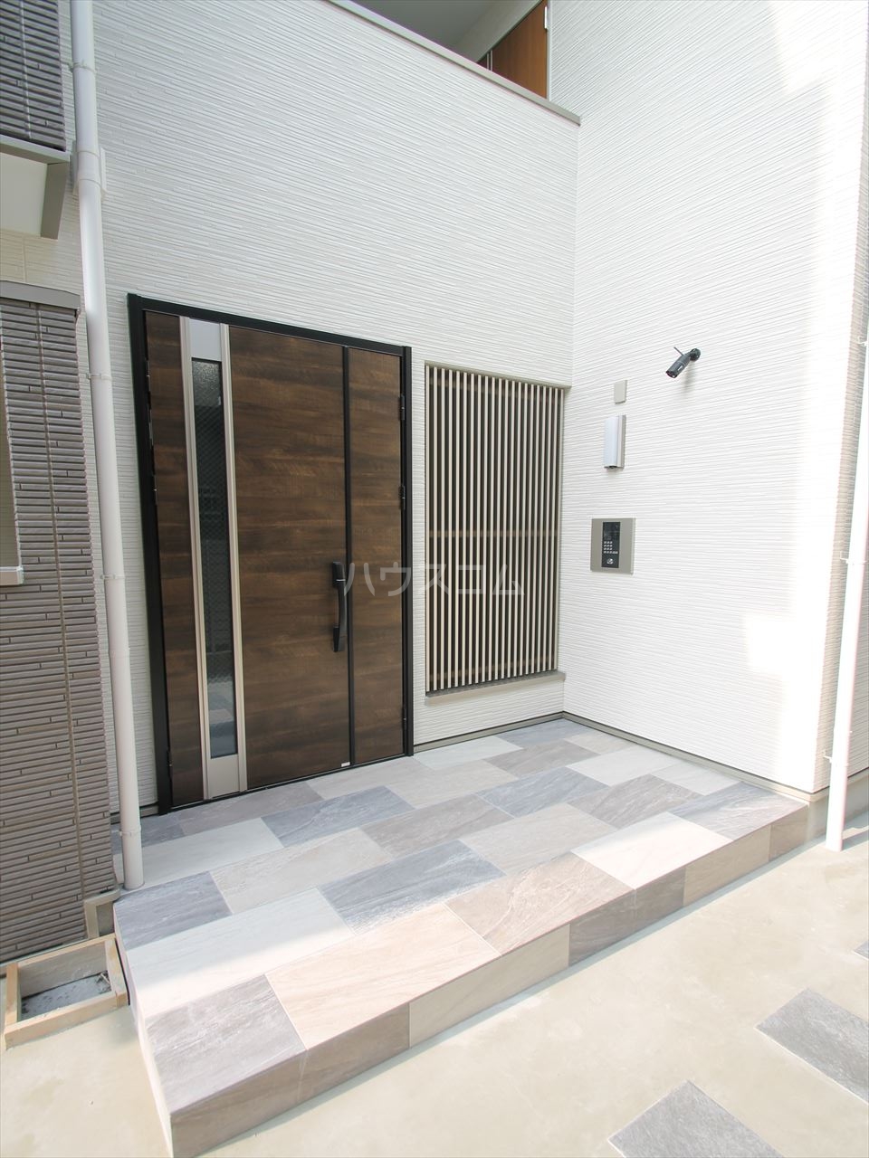 29/30 エントランス