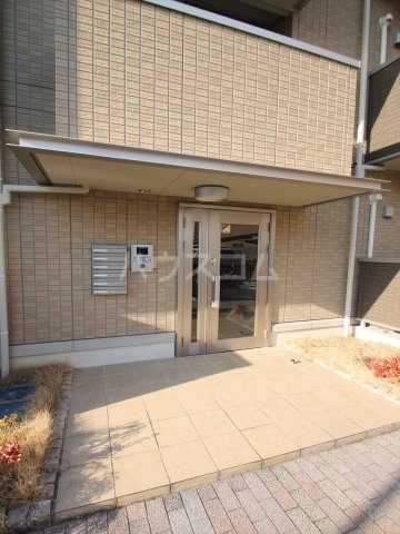 2/3 エントランス