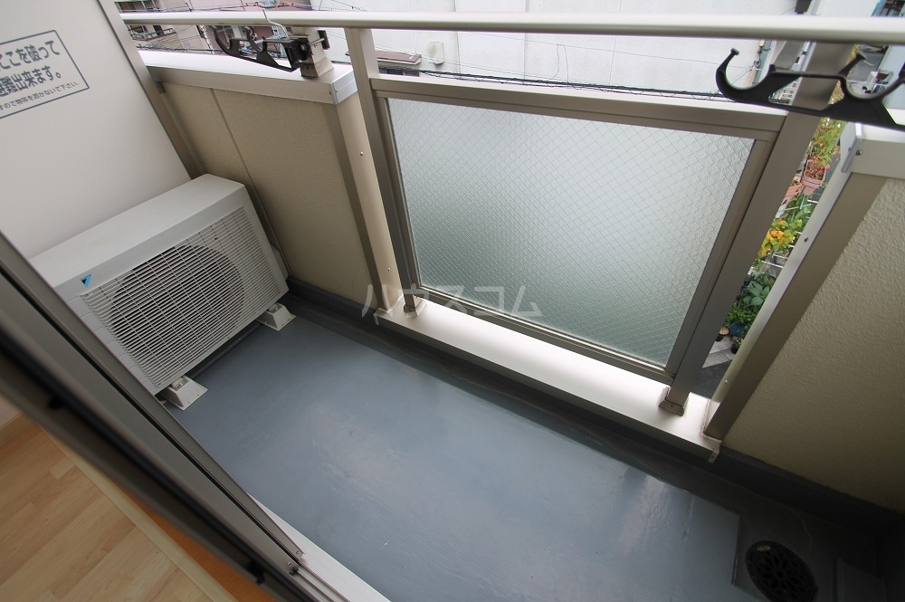 18/27 バルコニー