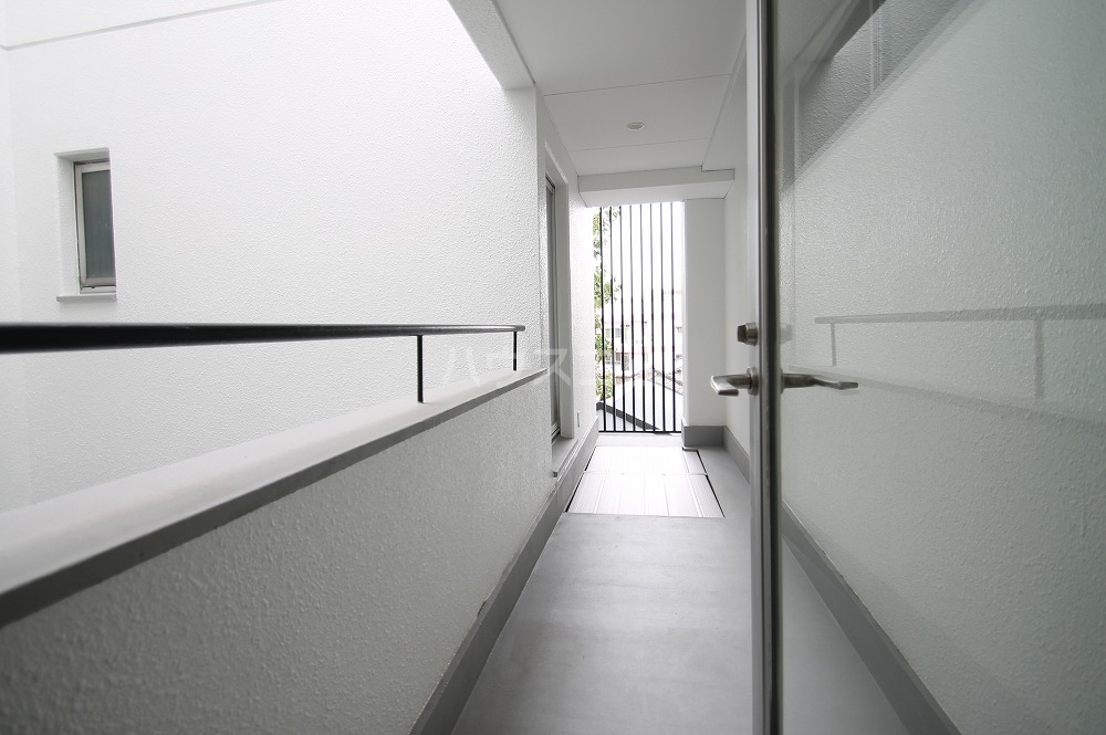 20/30 バルコニー