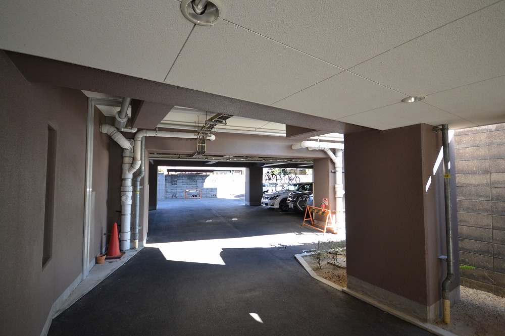 2/7 駐車場