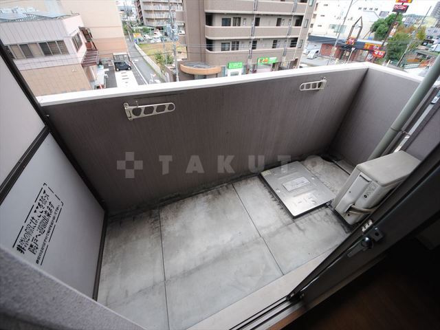 13/22 バルコニー